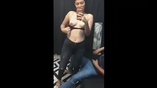 Gadis Cantik ML Ganas Dan Basah Total Suaranya Terdengar Sampai